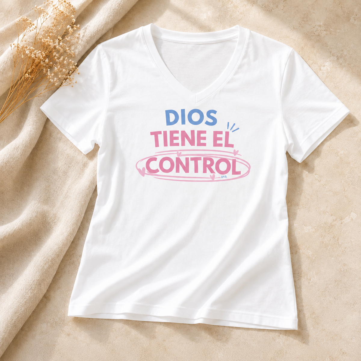 Dios tiene el control Camiseta